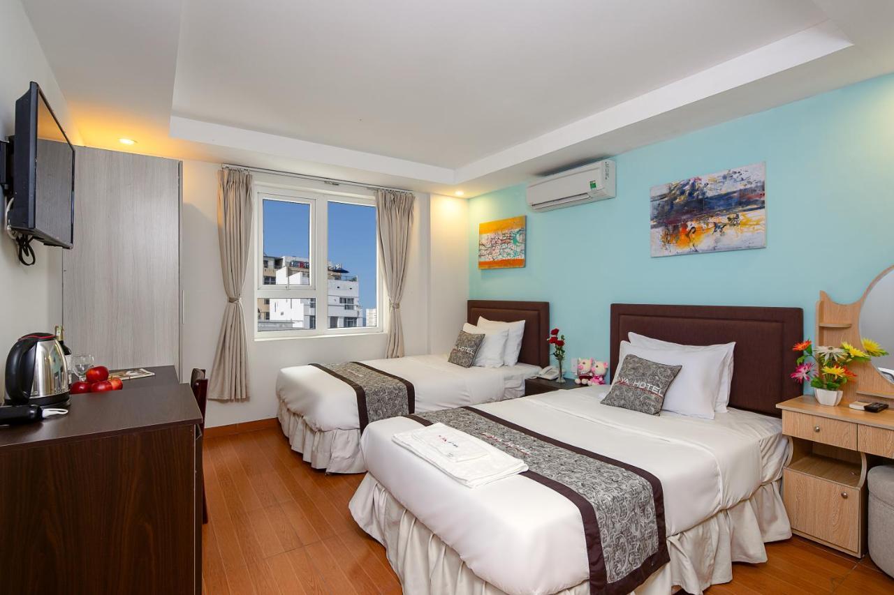 Haya Hotel Beach Дананг Екстериор снимка