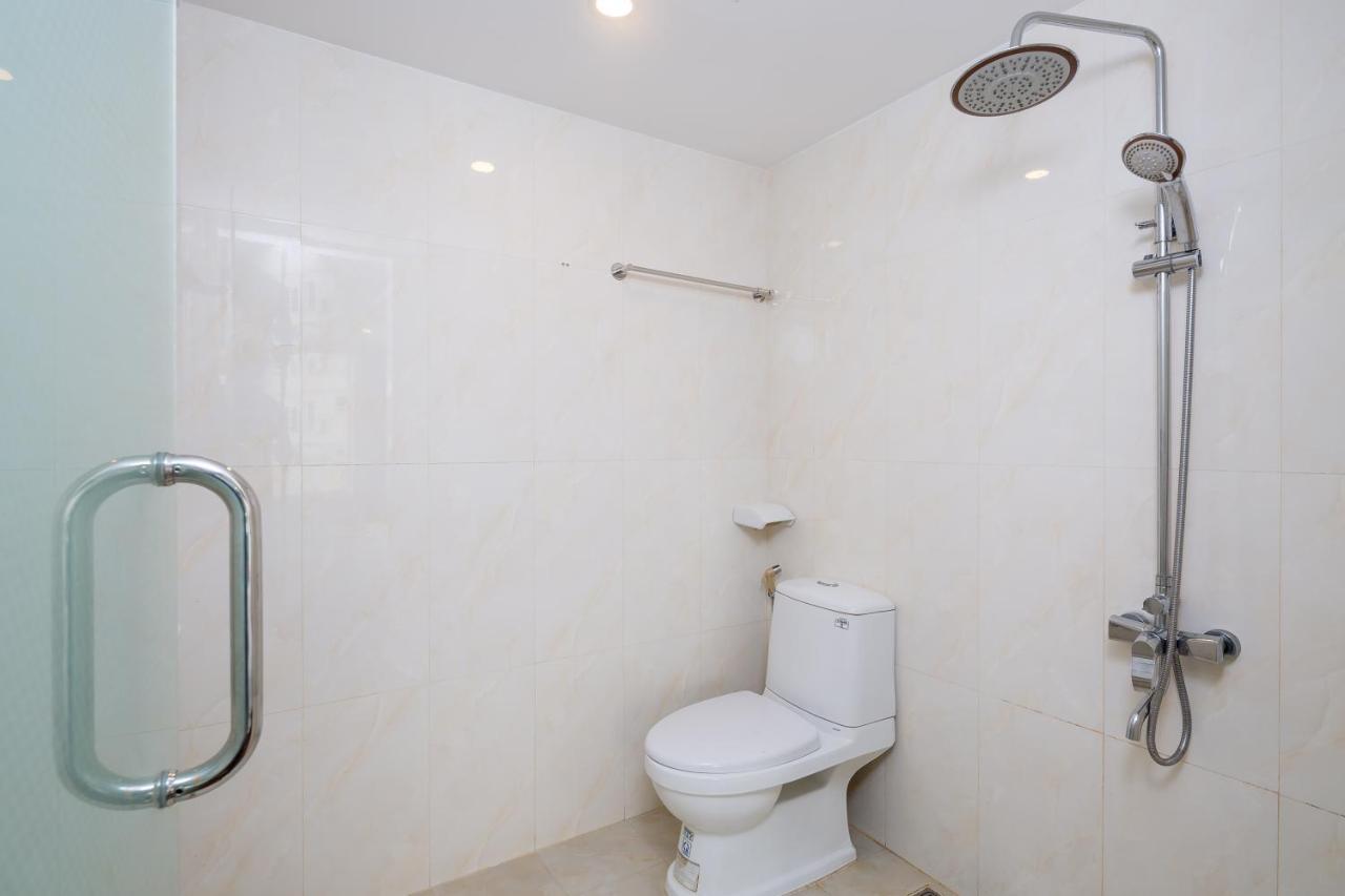 Haya Hotel Beach Дананг Екстериор снимка