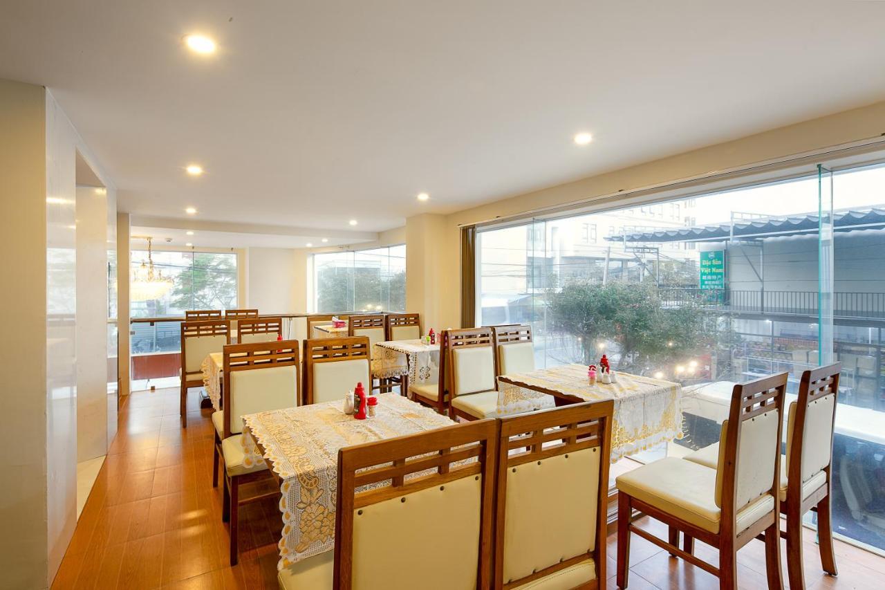 Haya Hotel Beach Дананг Екстериор снимка